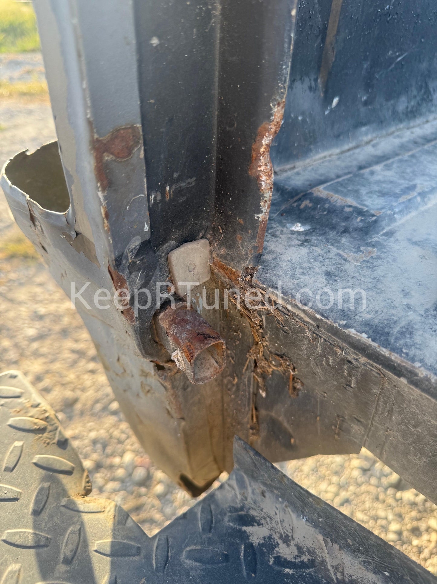 Tailgate Drivers Side Pivot Mount (Stock Picture)