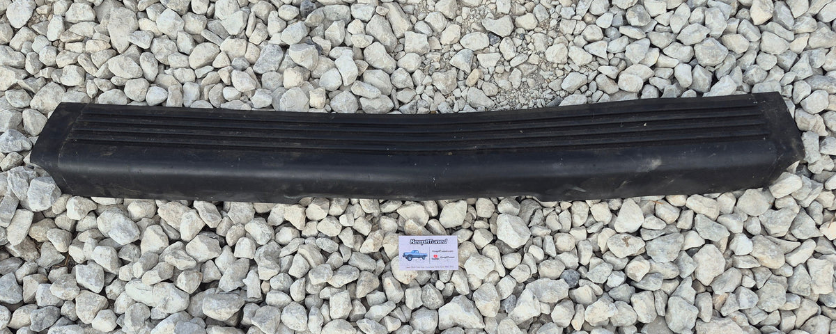 Front Bumper Center Step Trim 91-93 LE Dodge Ram 1st Gen Cummins - stock picture