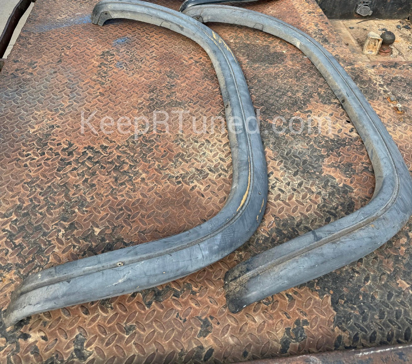 Fender Flare LE Trim (Front 2) 91-93 Dodge Ram 1st Gen Cummins