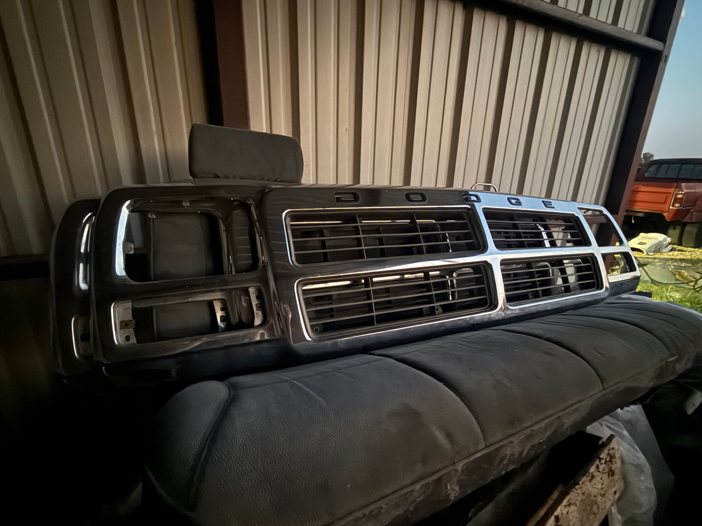 Grill Oem 91-93 Dodge Ram Good Shape (Has at least one crack local pickup)