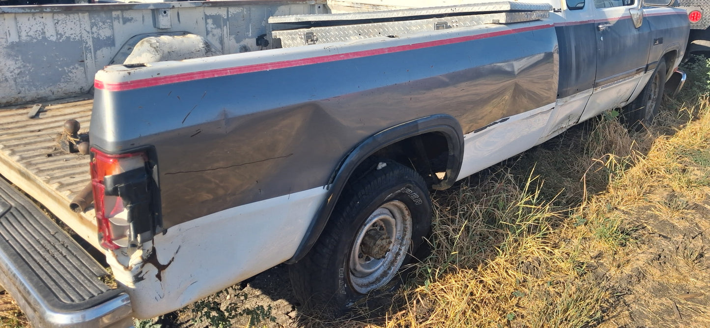 Bed side Good Drivers Side See Pictures