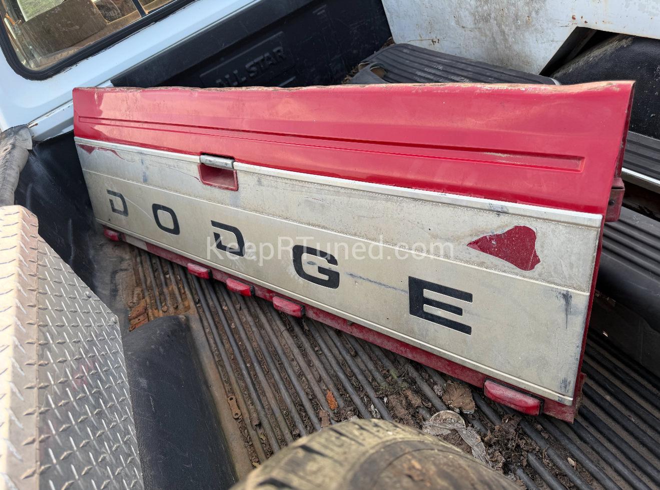 Tailgate All Red LE Panel Dually (Needs tlc on the latch ends Local Pickup or extra for shipping)