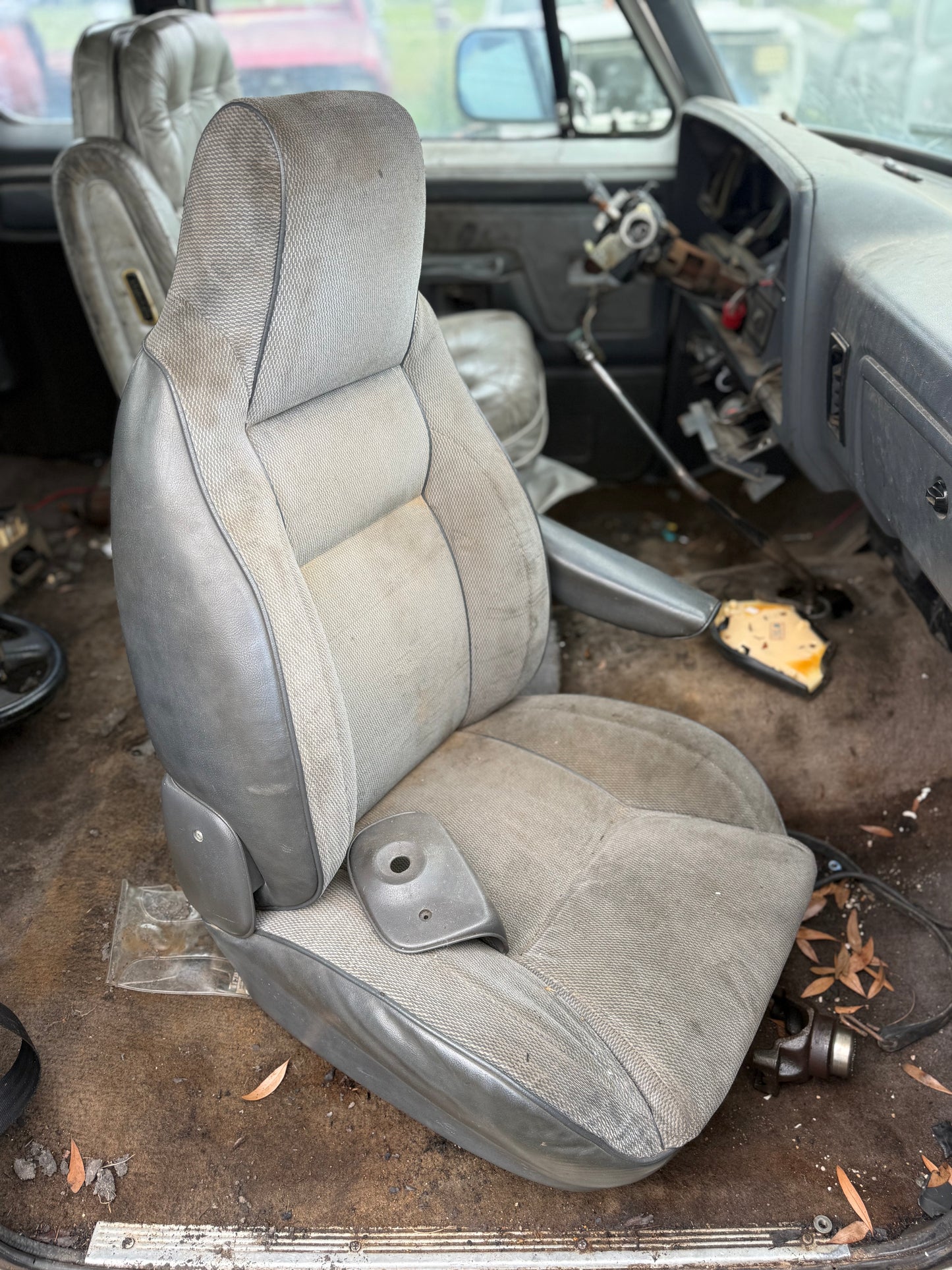 Bucket Seat And Center Console Set (Grey) 92-93 Dodge Ram 1st Gen Cummins (Local pickup or extra for freight)