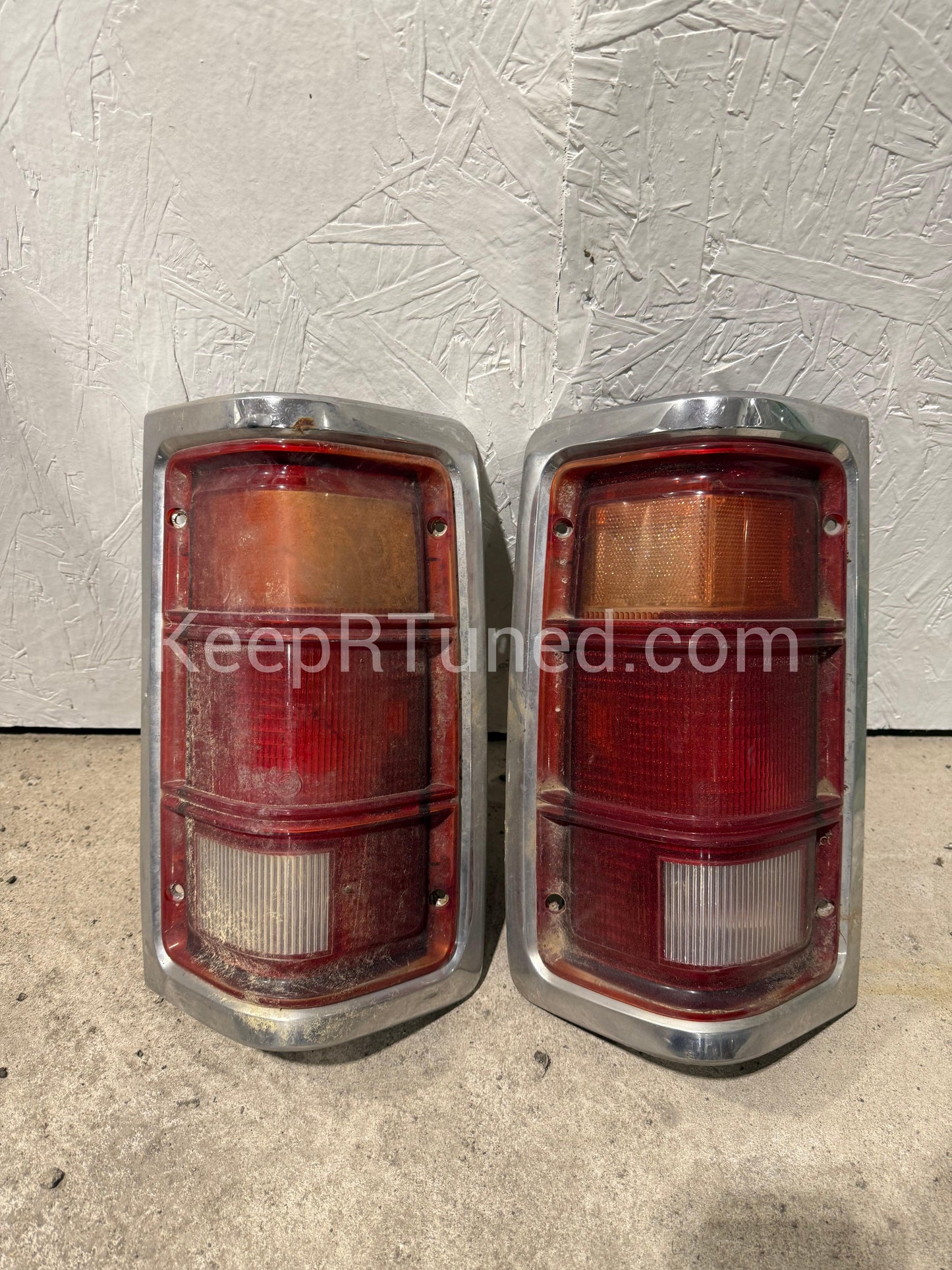 Tail Light Pair Oem Mopar Chrome 89-93 Dodge Ram 1st Gen