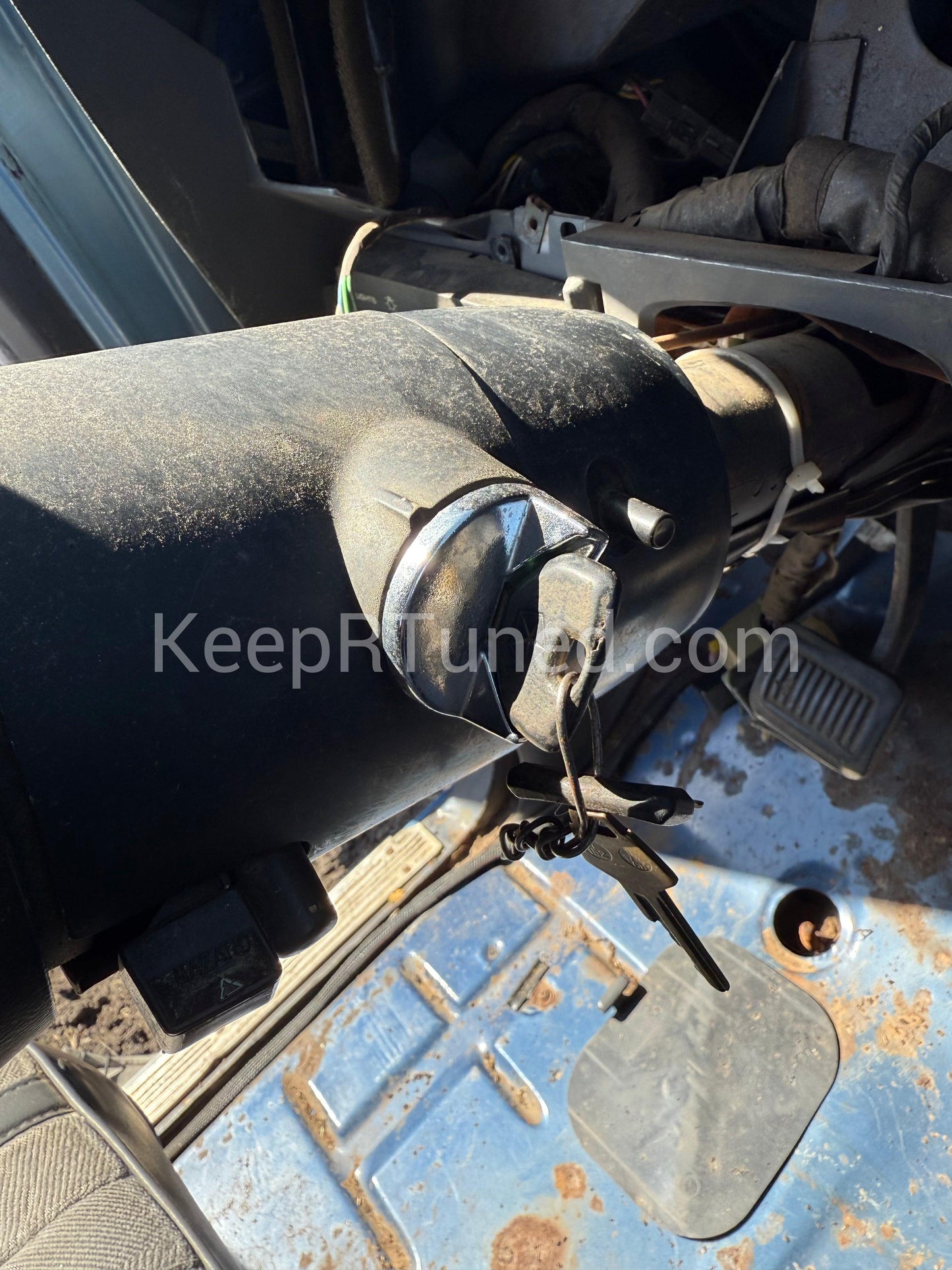 Steering Column 89-90 Dodge Ram Cummins Manual (No Tilt) With Turn Signal And Wiper Controls, Ignition And Key