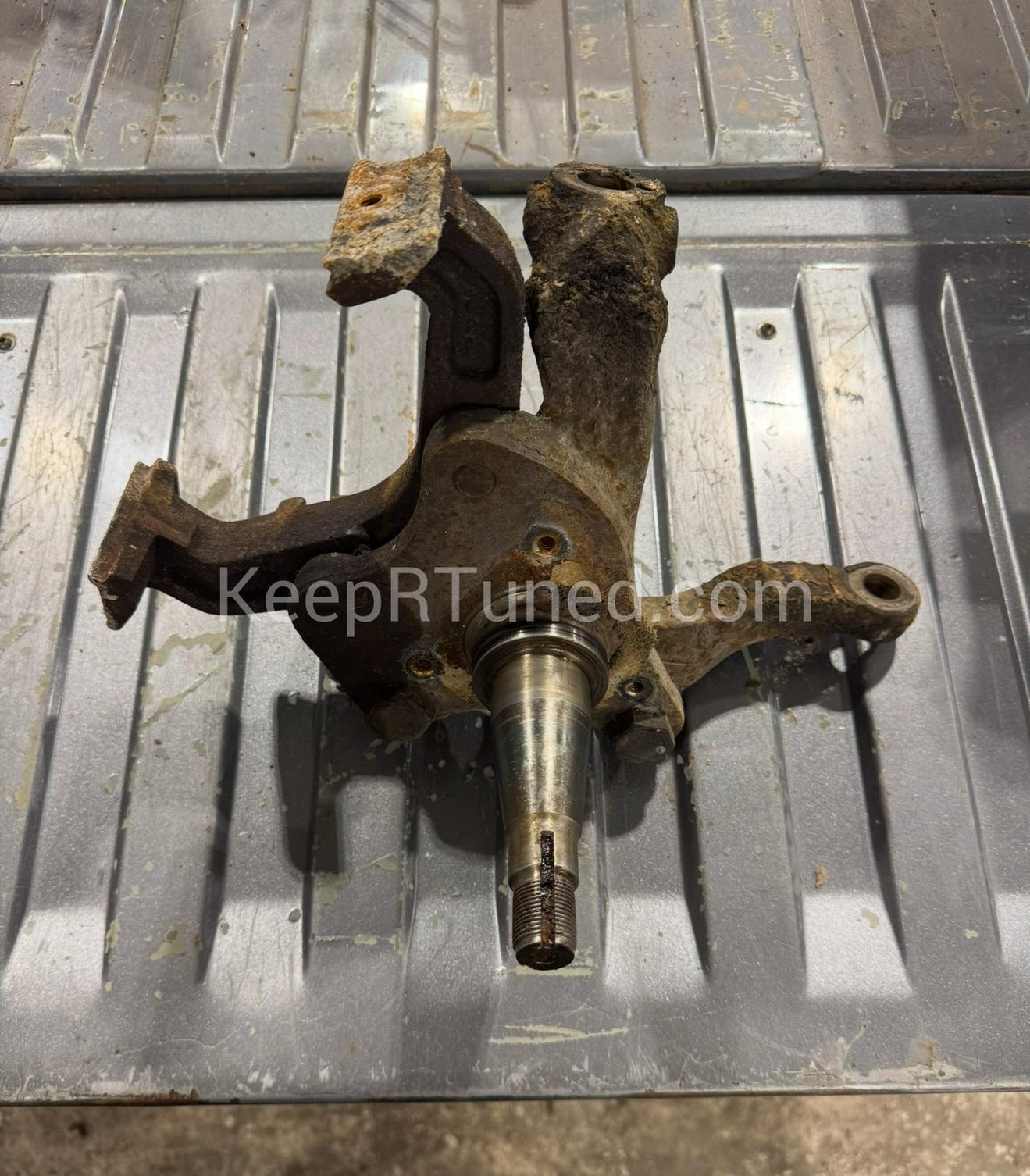 Spindle Drivers Side Cummins 89-93 Dodge Ram 1st Gen