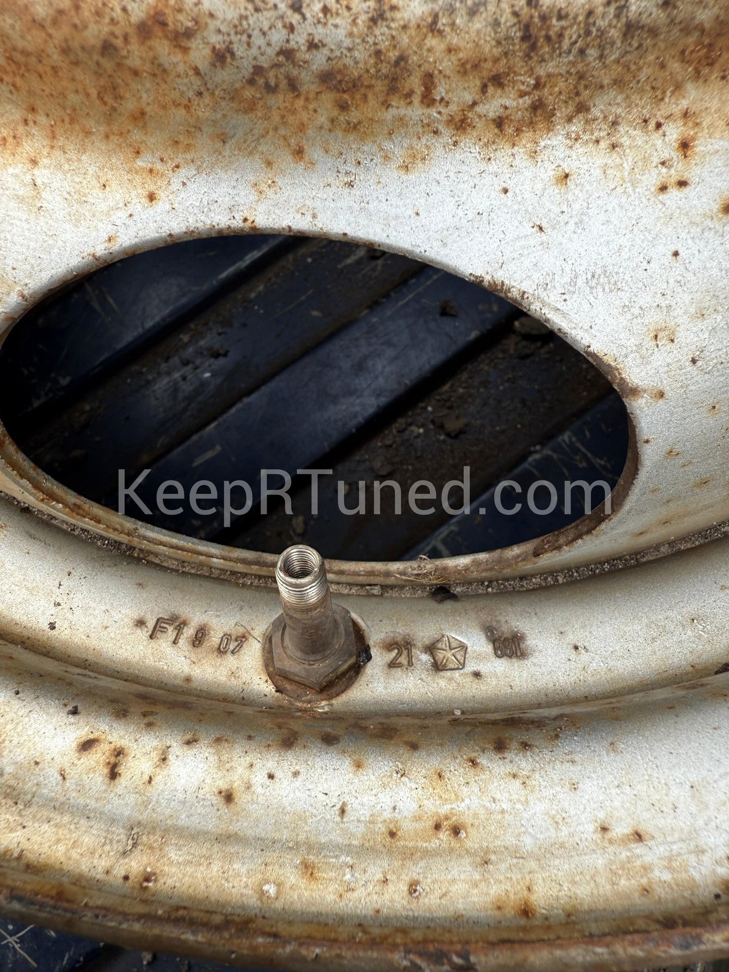 Dually Wheels OEM $75 each sold in pairs of 2 (price includes shipping read)