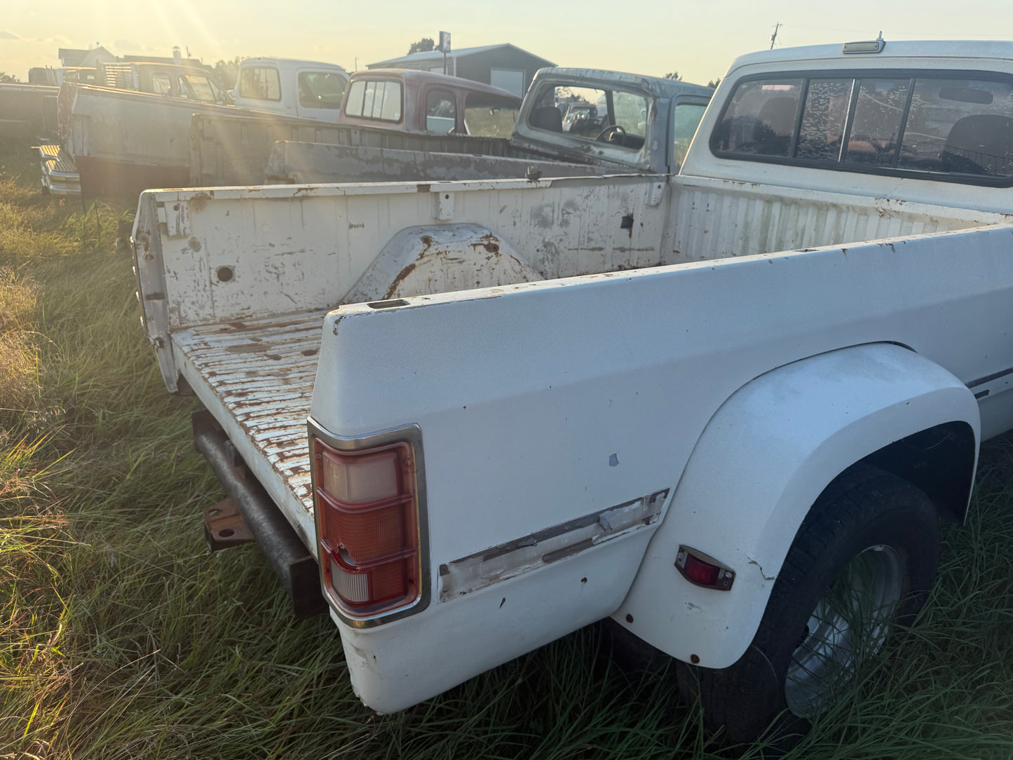 Z White Dually Bed