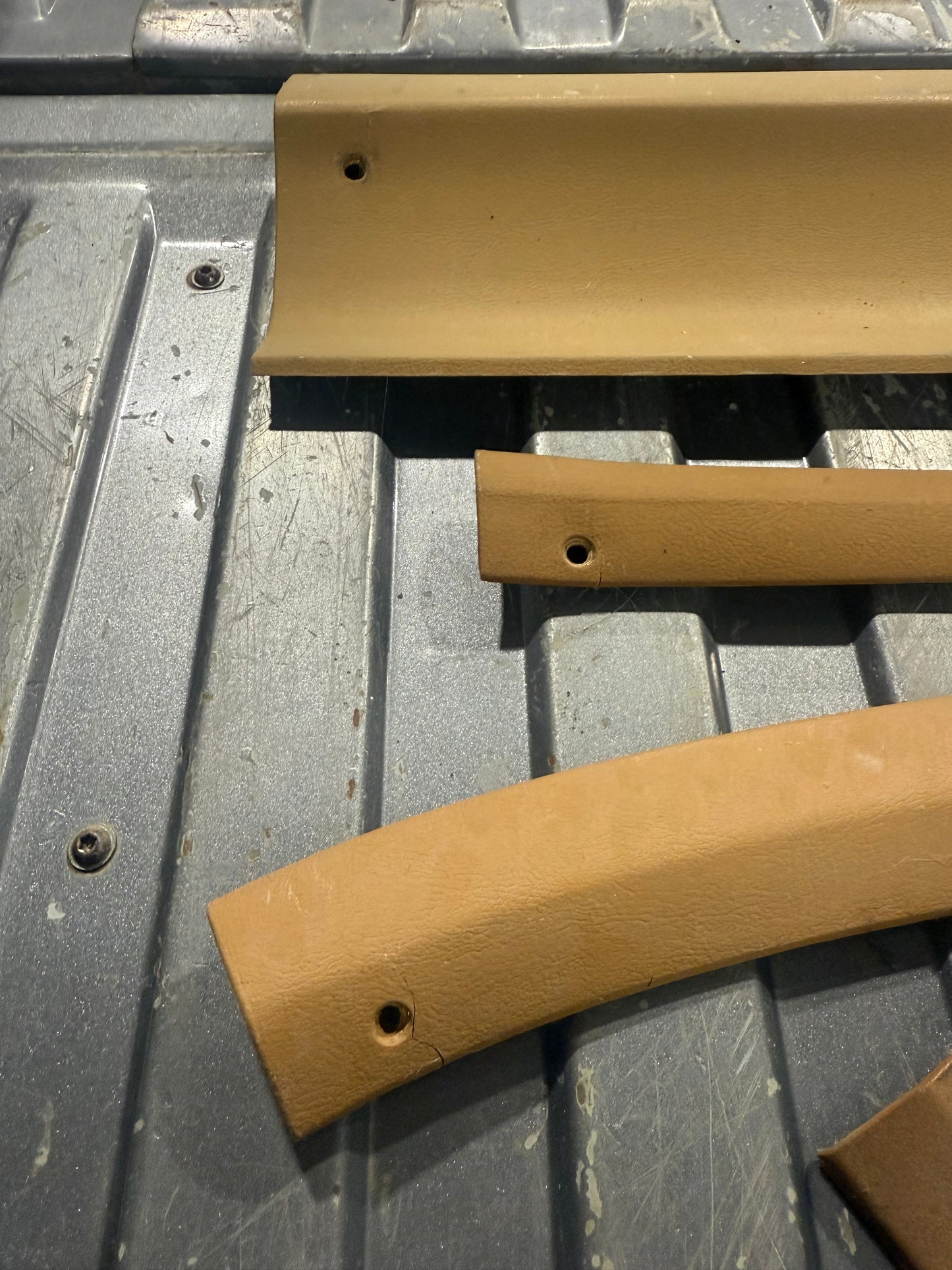 Trim Bundle Saddle Tan 89-93 Dodge Ram 1st Gen Cummins