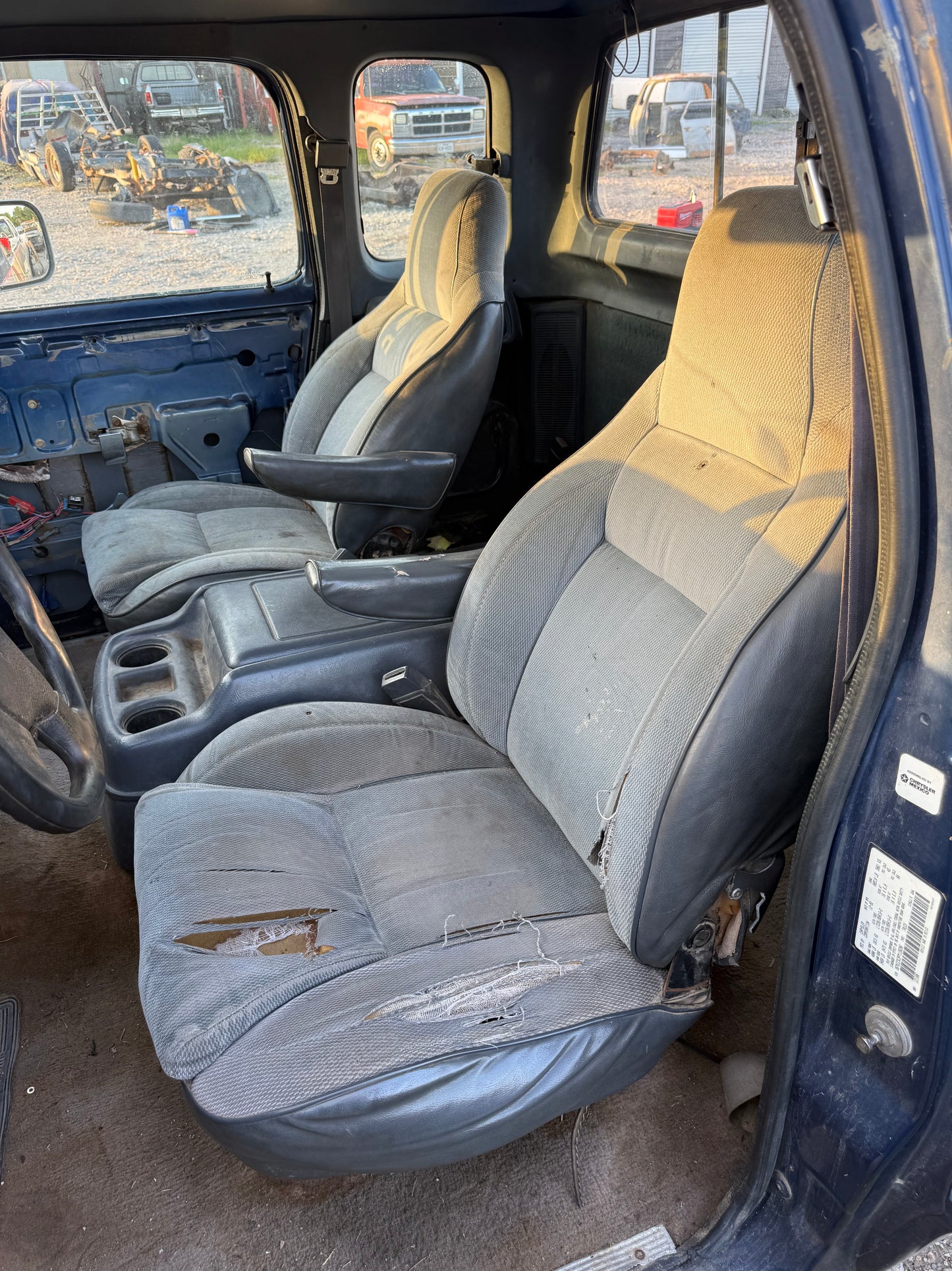 Bucket Seats with Center Console Grey (Local Pickup or extra for freight shipping) 92-93 First Gen Cummins