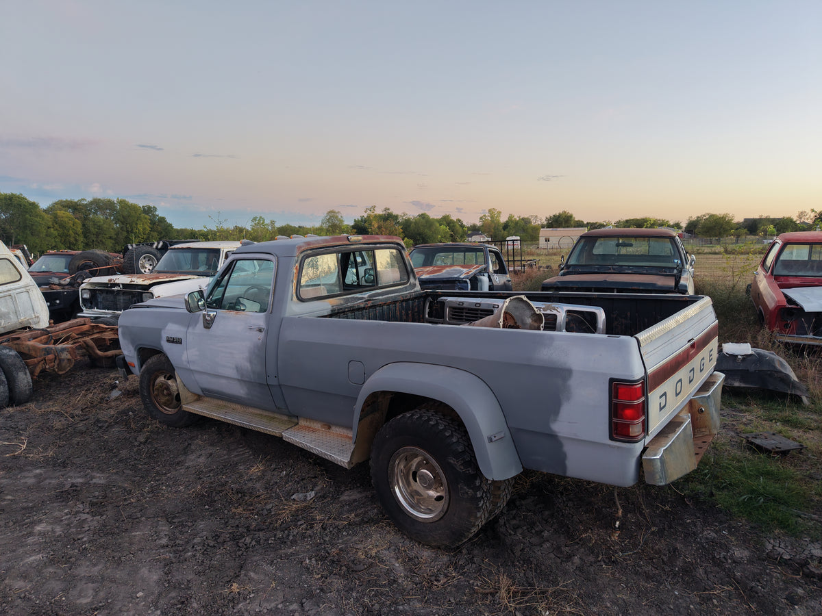 Black/Grey Dually Bed (Local Pickup)