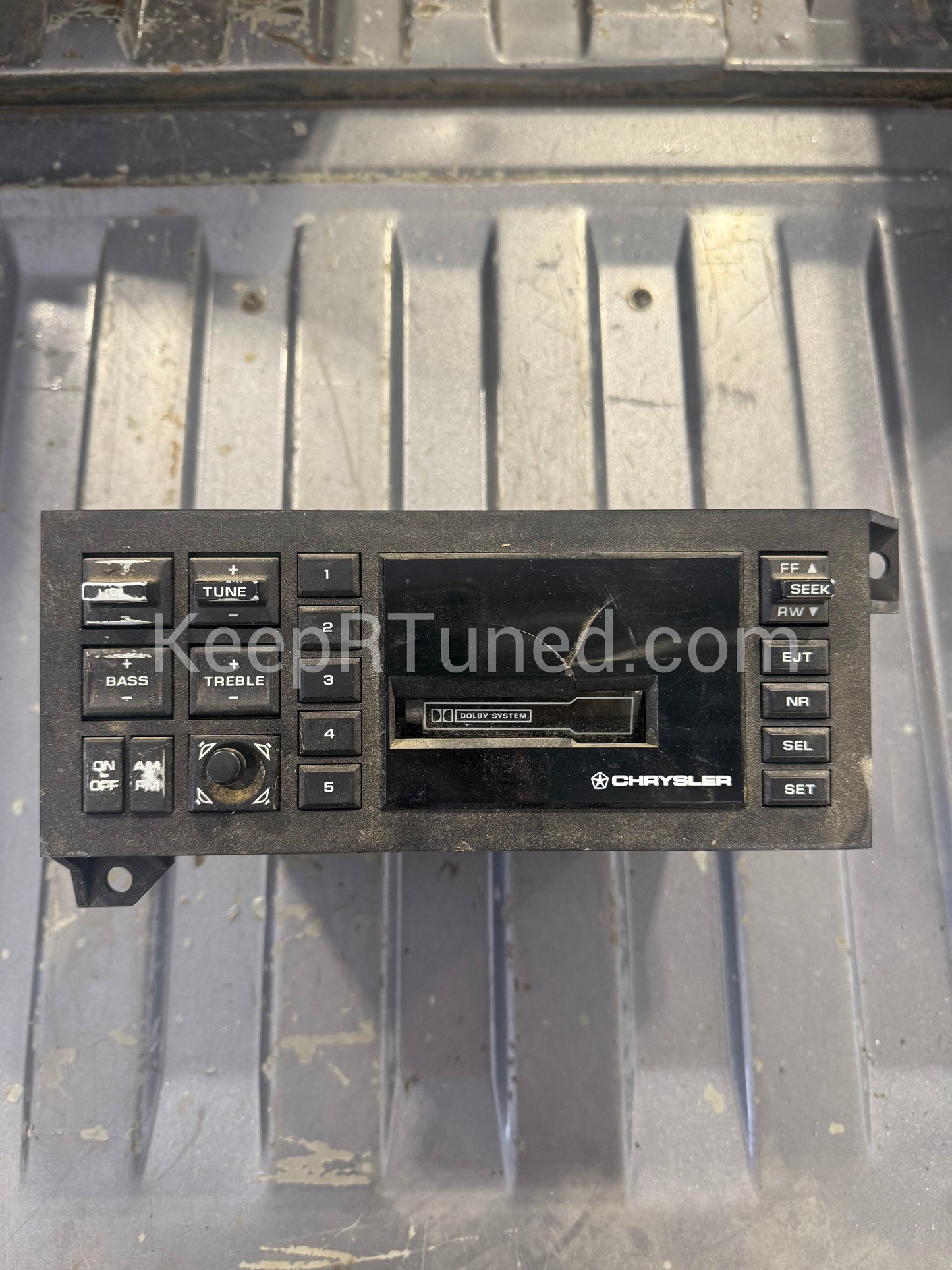 Radio With Tape Player 89-93 Cummins Selling As Is