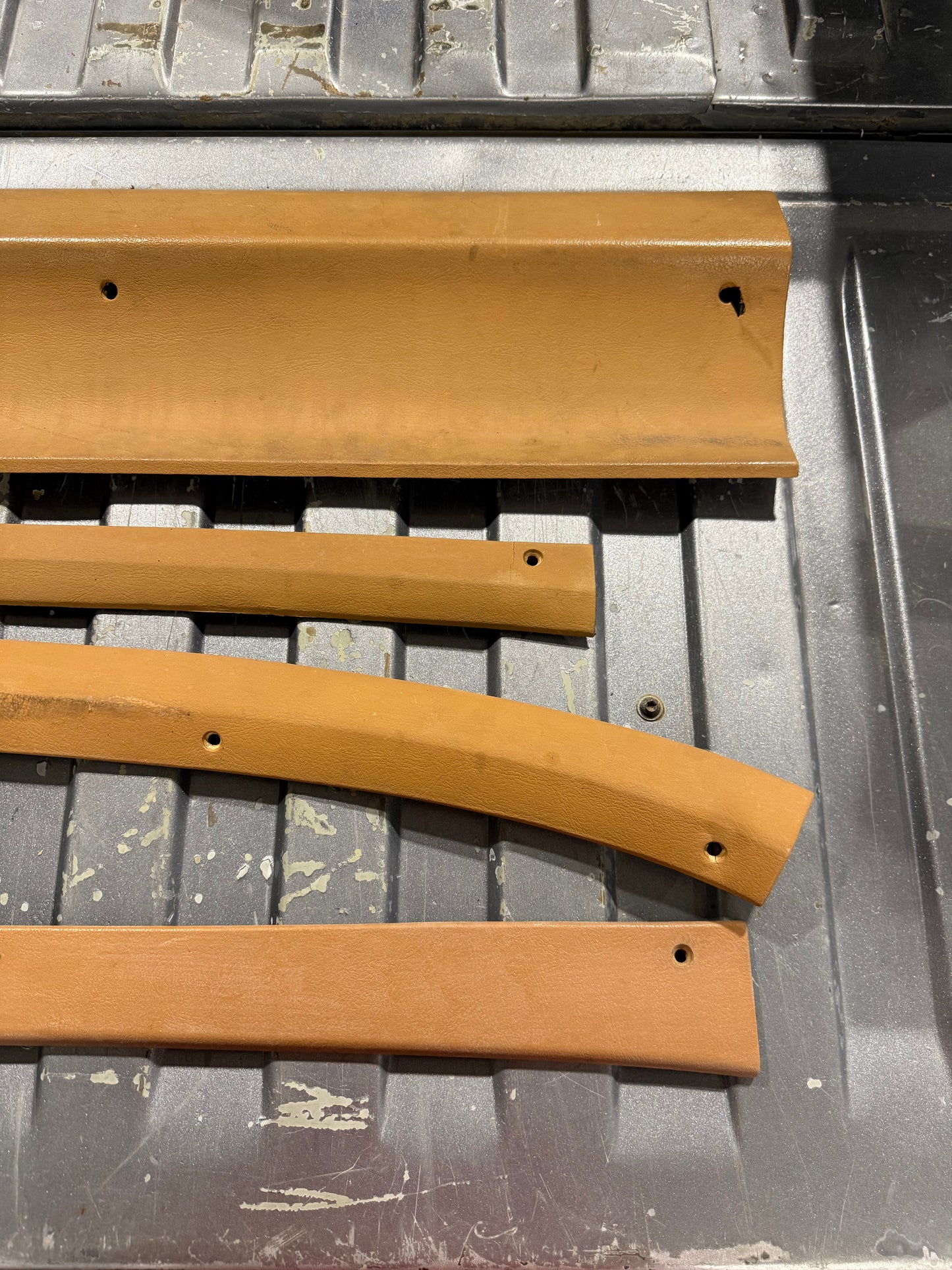 Trim Bundle Saddle Tan 89-93 Dodge Ram 1st Gen Cummins