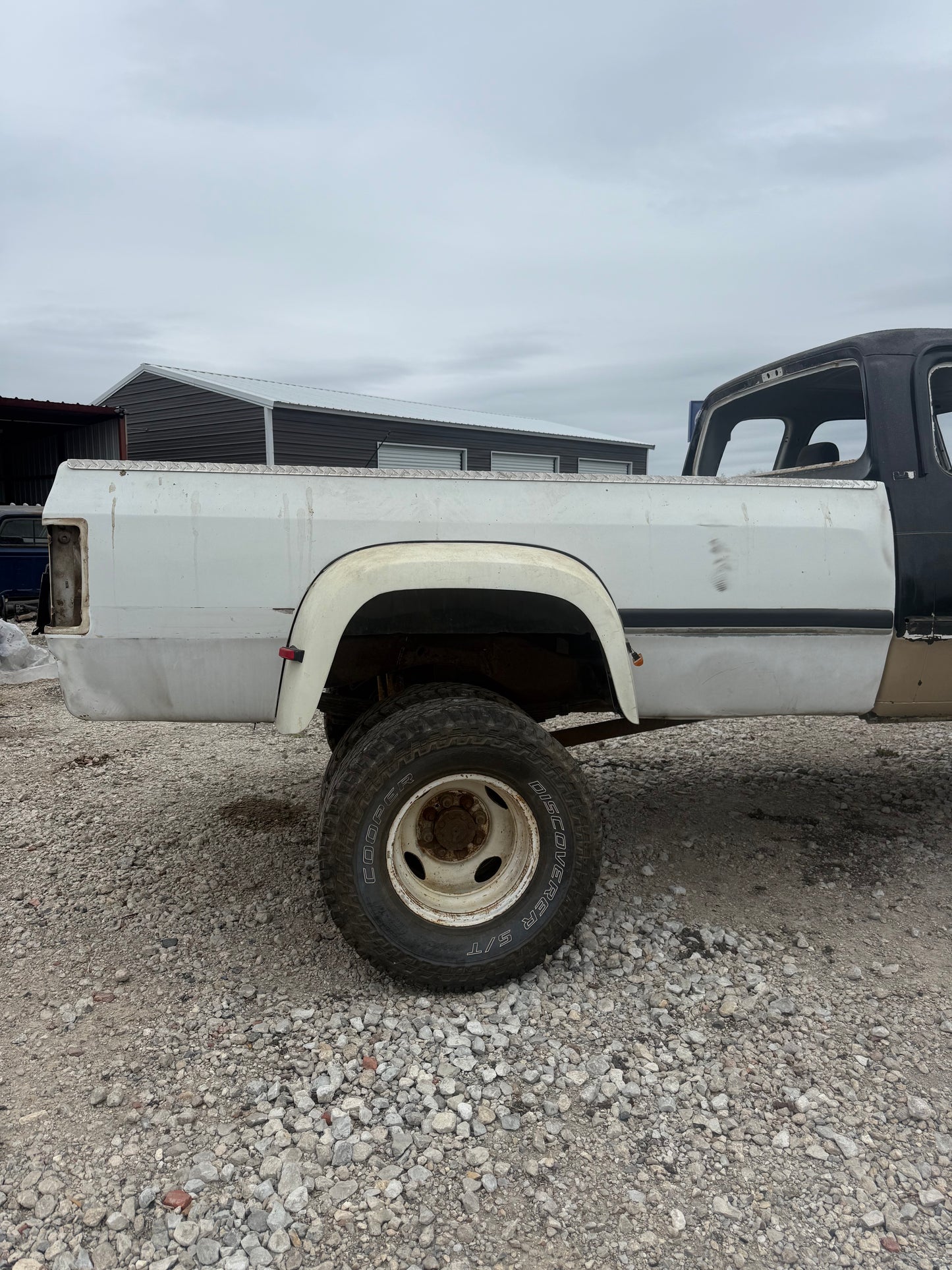 White Dually Bed (Local Pickup Item)