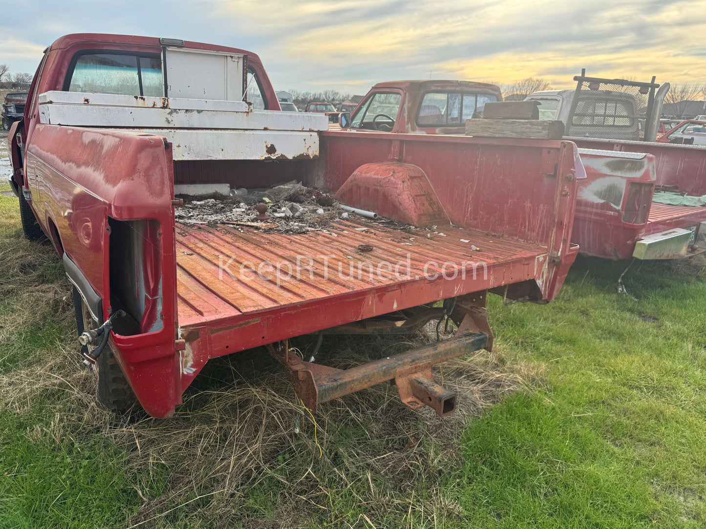 Z Straight Longbed (has rust in the front corner inside the bed)