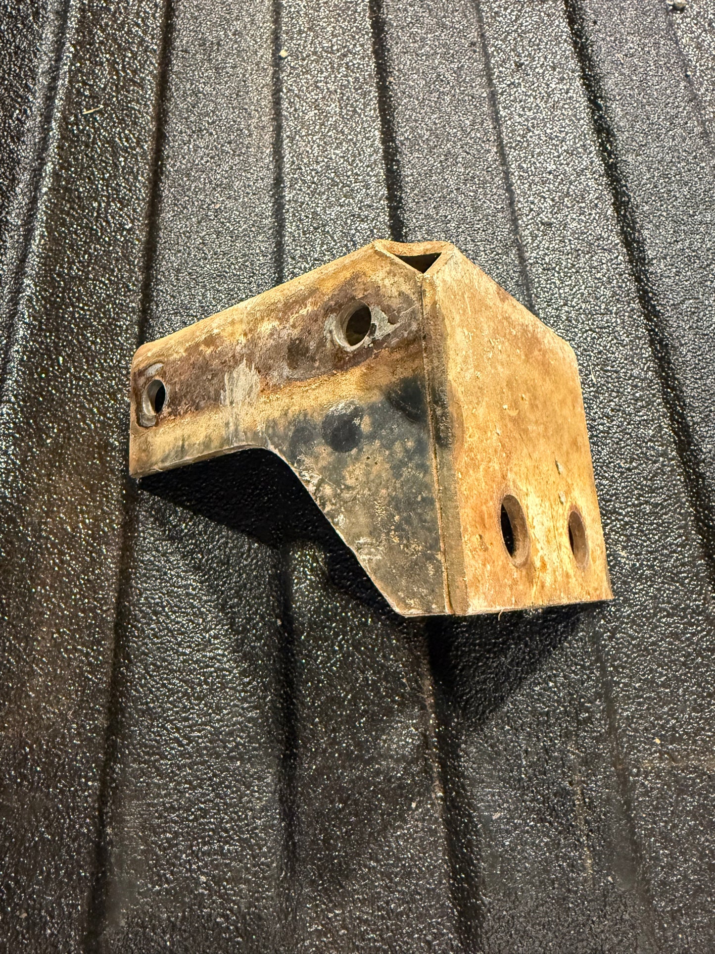 E-Brake Rear Frame Bracket Cummins (Bracket that the rear end 2 e brake lines go through)