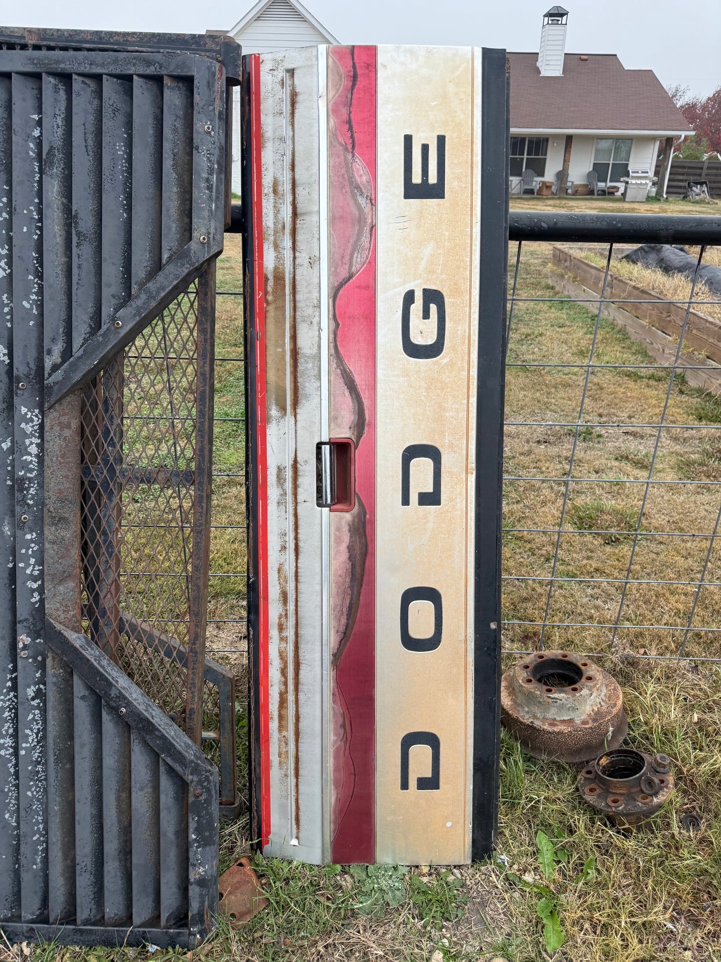 Tailgate Black and Silver LE Nice Shape! (Local pickup)