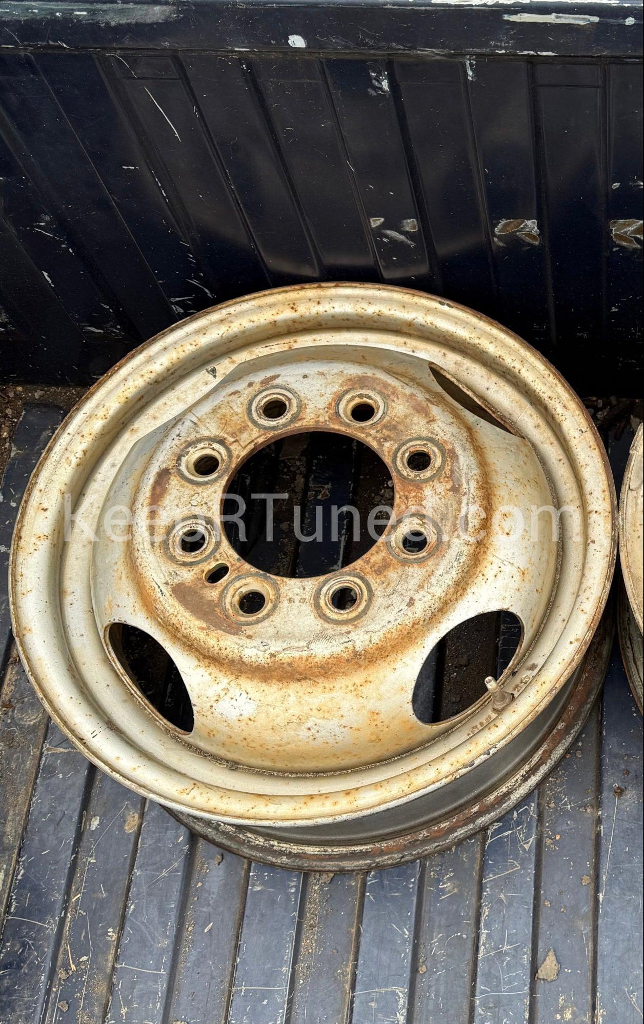 Dually Wheel (1)