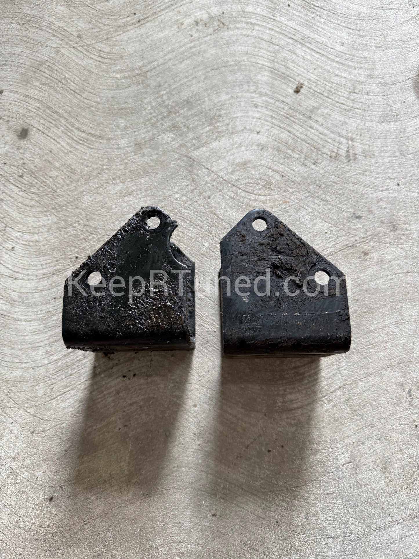 Upper Engine Mount Brackets 2wd 89-93 Dodge Ram 1st Gen Cummins