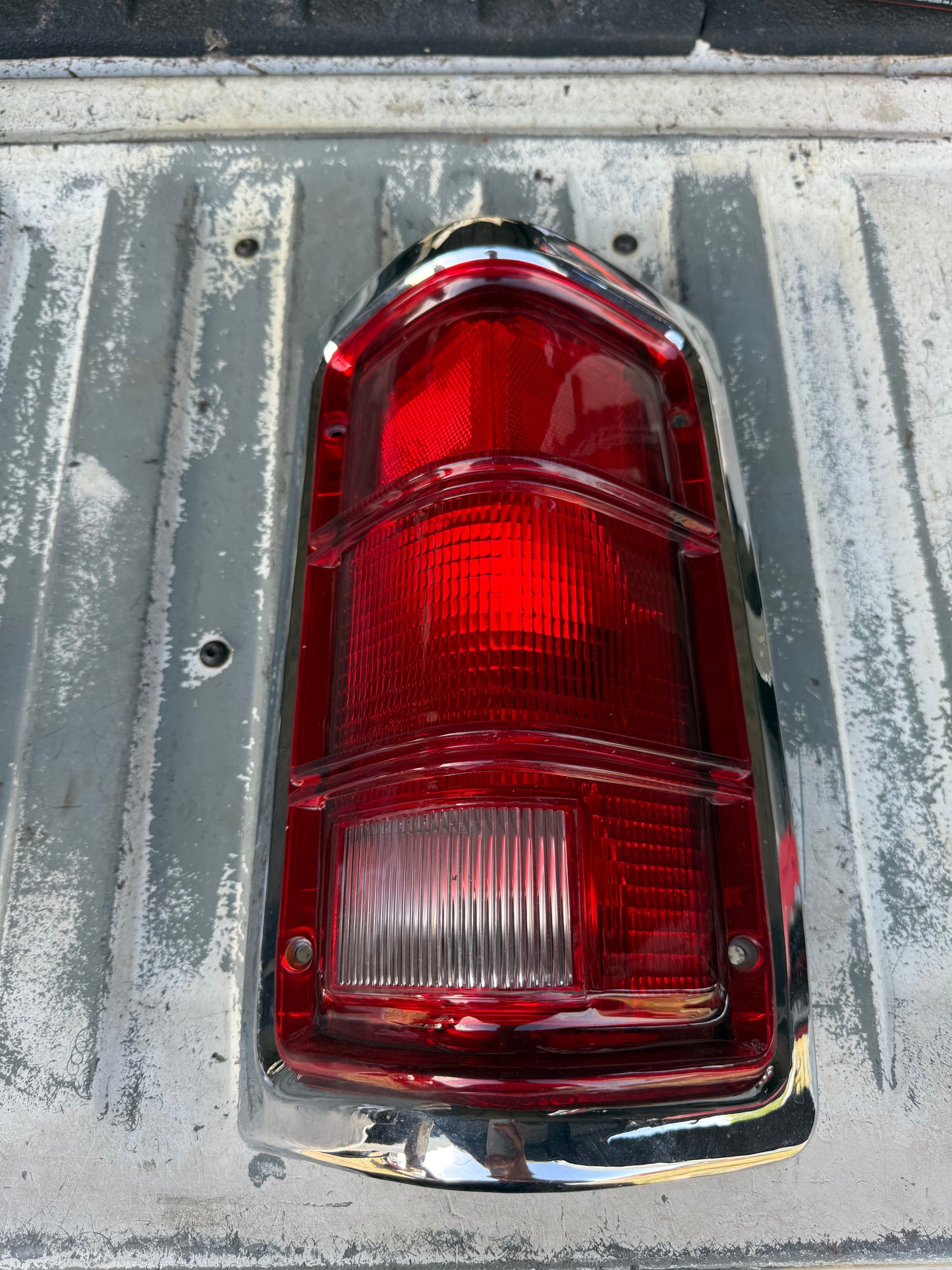 Tail Light Chrome Passenger Side Aftermarket 89-93 Dodge Ram 1st Gen
