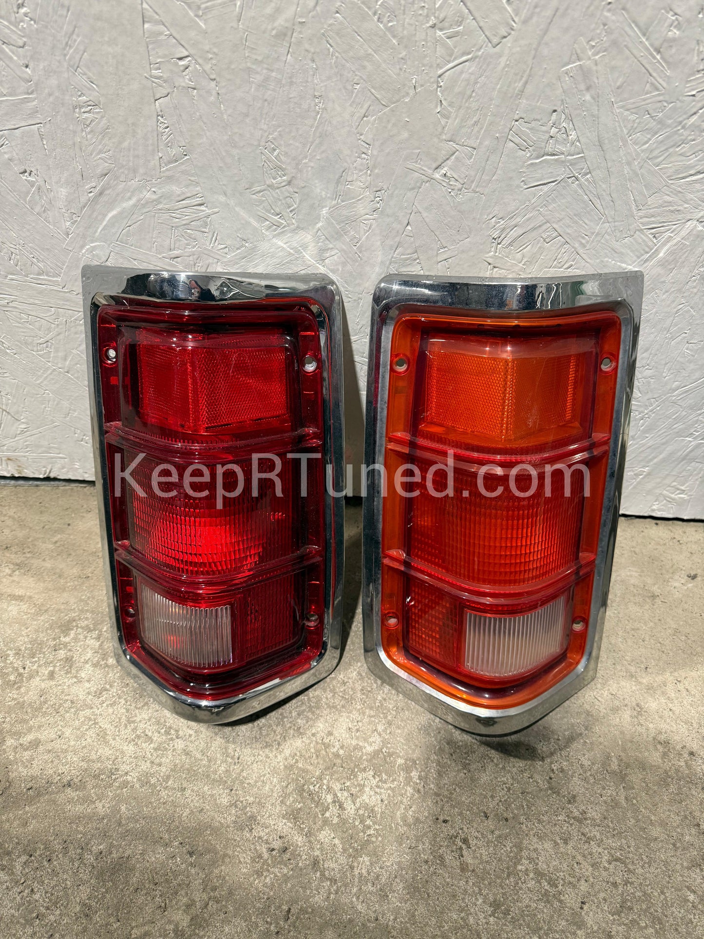 Tail Light Pair Aftermarket Chrome 89-93 Dodge Ram 1st Gen