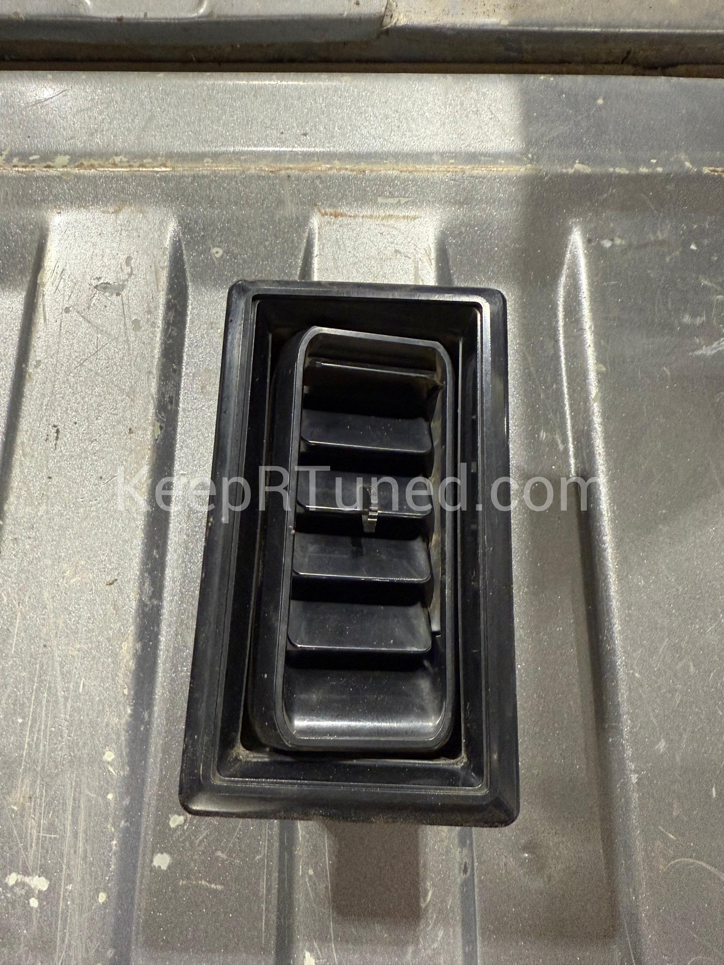 Dash Vent (Glove Box Area)