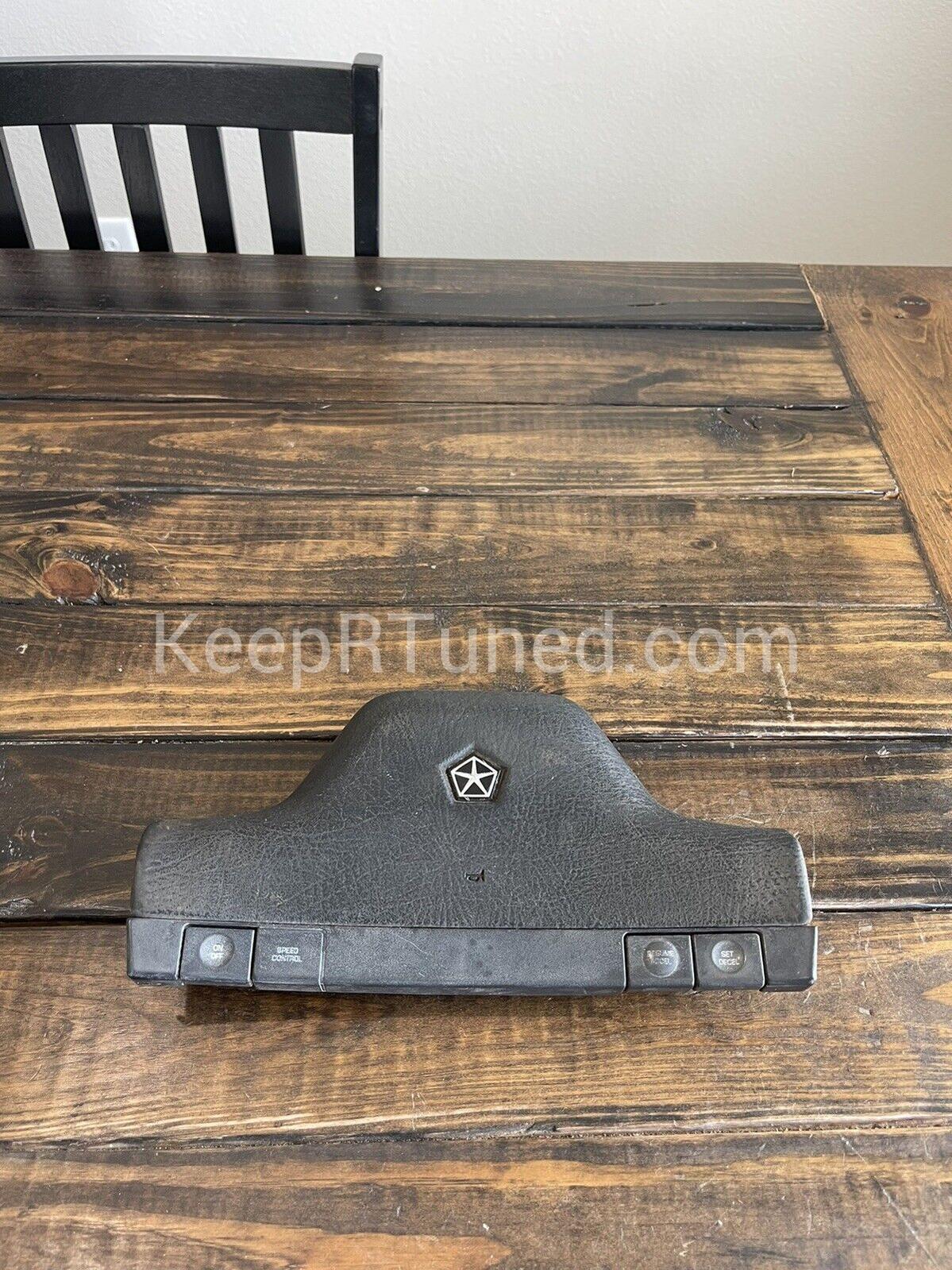 Steering Wheel Horn Pad w/ cruise 1991