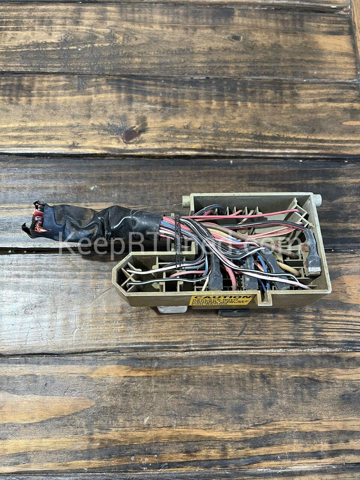 Fuse Box (read) 81-93