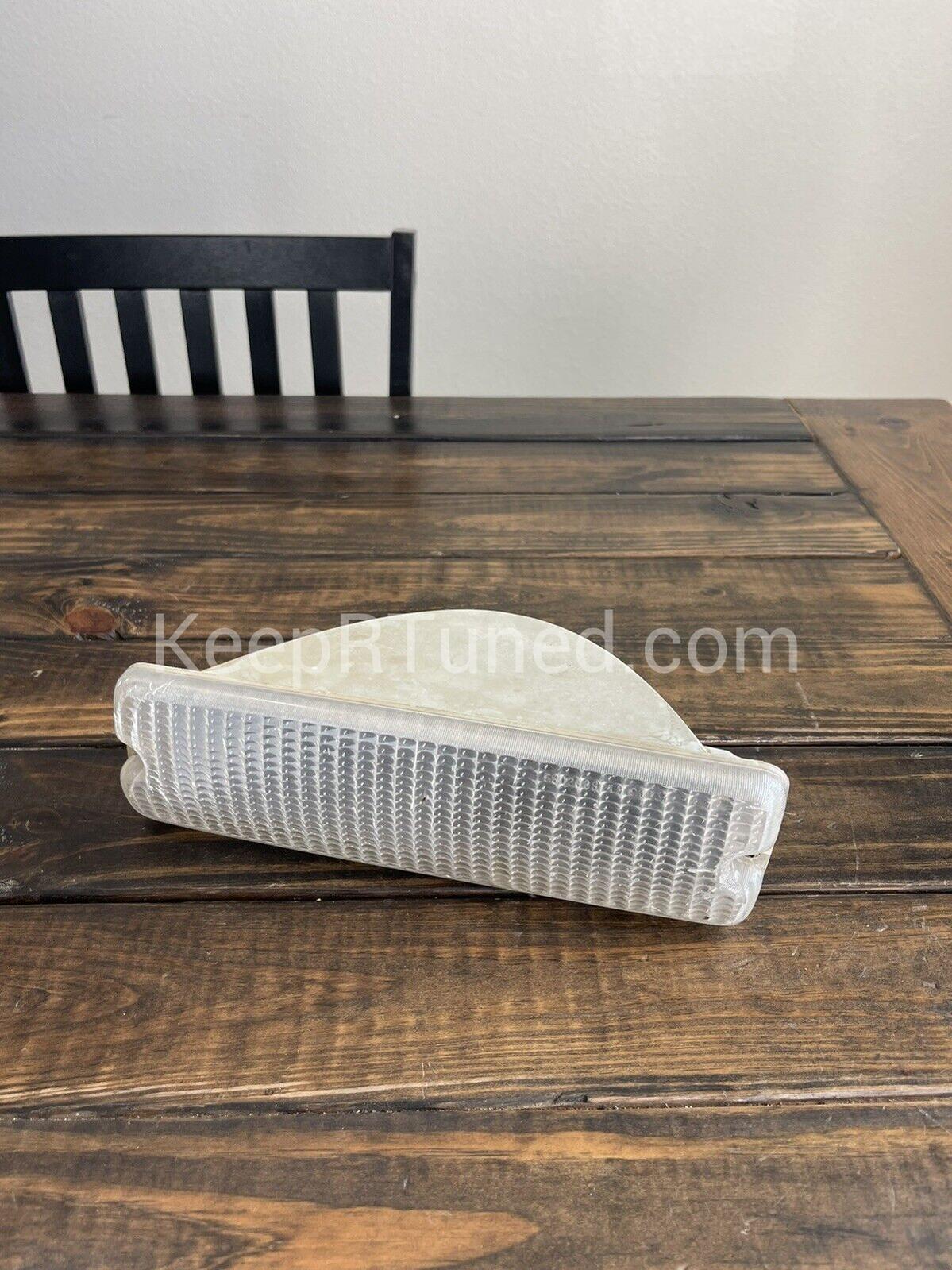 Blinker Turn Signal Bucket Housing (Passenger) 91-93