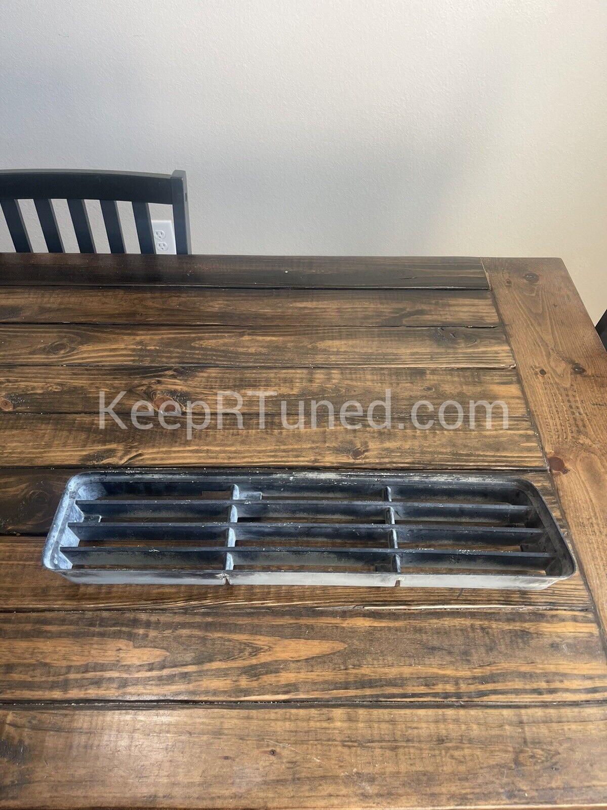 Lower Right Grille Insert OEM Mopar (Read)