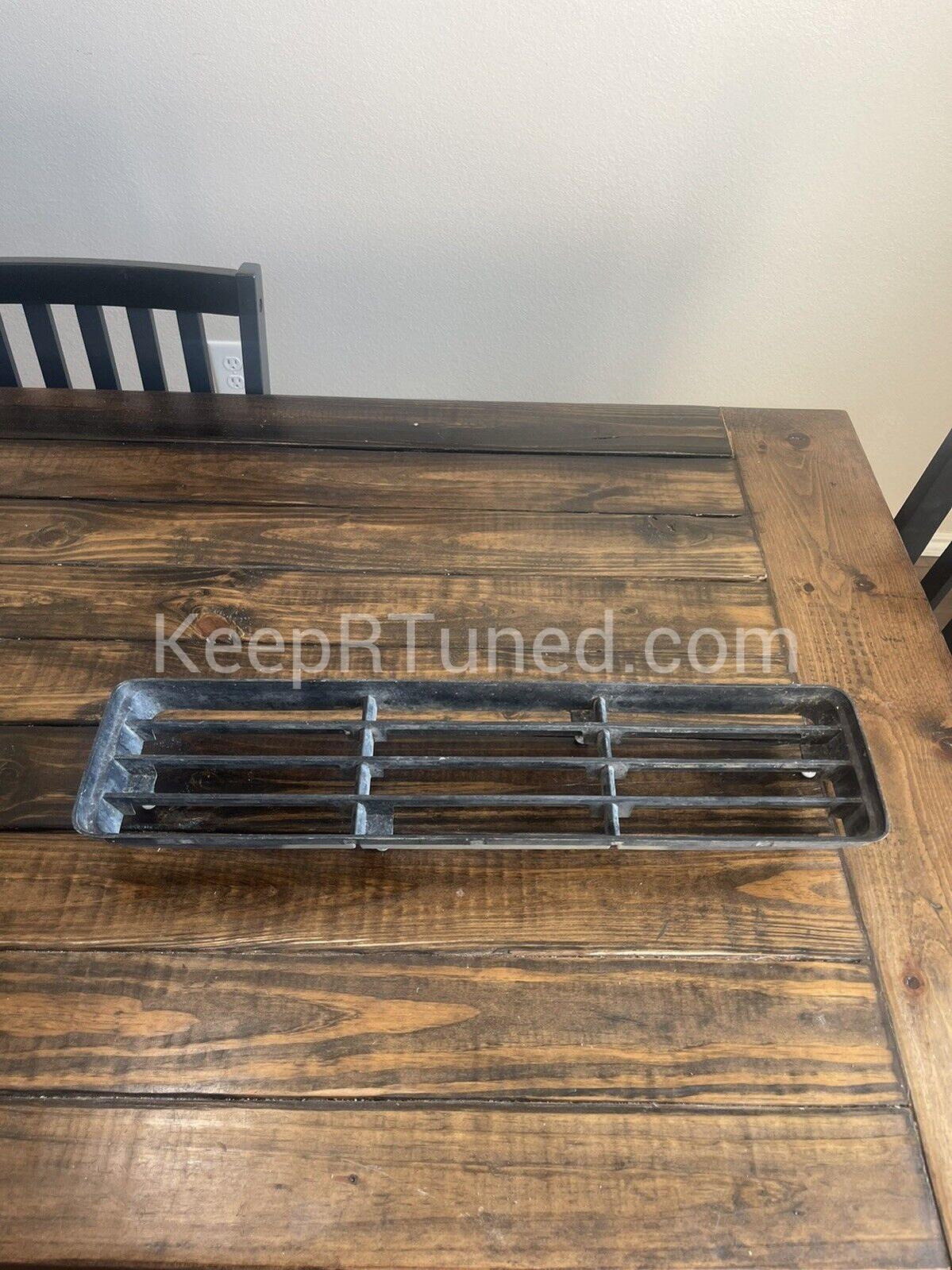 Upper Left Grille Insert OEM Mopar (Read)