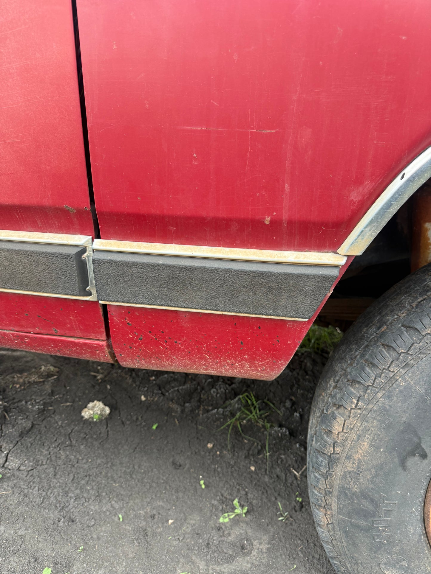 Front Fender Passenger Side LE Body Molding Trim 89-90 Dodge Ram First Gen Cummins
