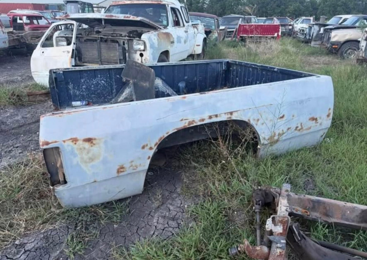Dually Bed (Local Pickup Item)
