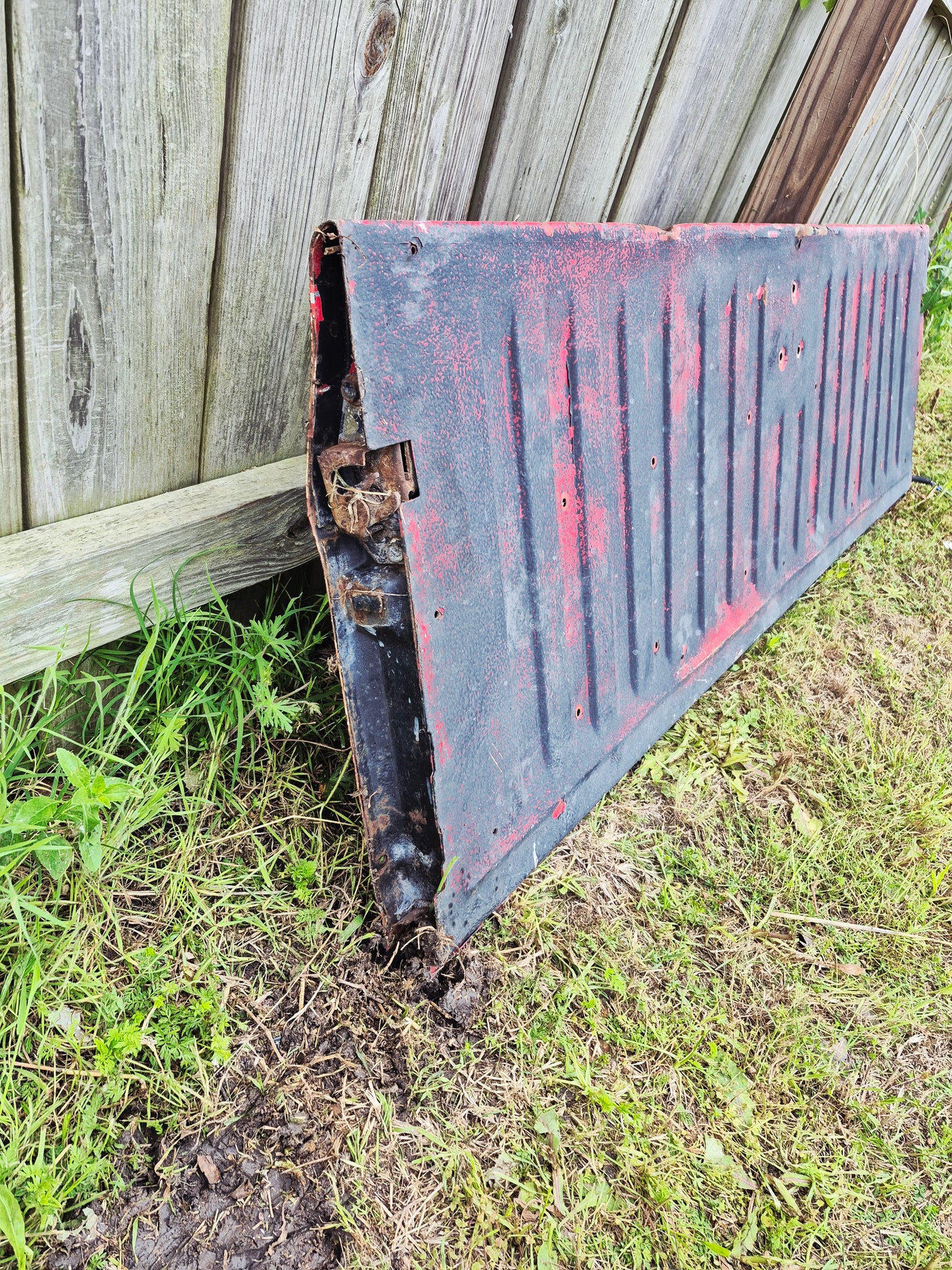 Tailgate First Gen Cummins -17 (Local Pick UP Only)