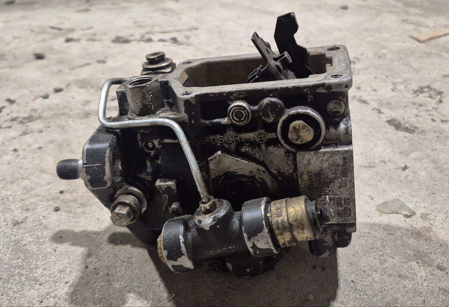 OEM Fuel Injection Pump Bottom 89-91 (Read)
