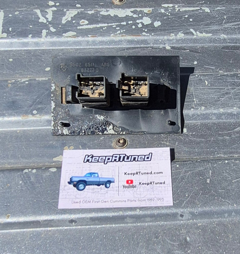 Cargo Light Switch With Overdrive (92-93 Auto Cummins)
