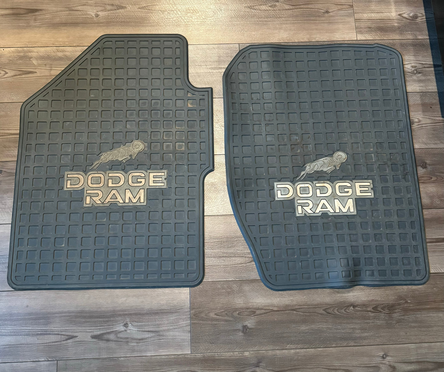 Floor Mats OEM Black Small Hump