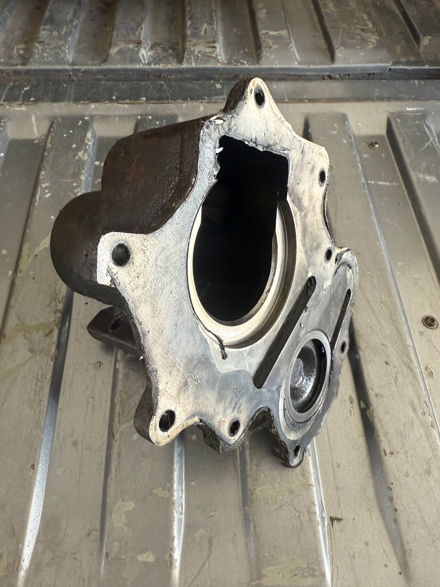 GETRAG 2wd G360 5 speed Tailshaft Housing 1989-93 Dodge Ram Cummins