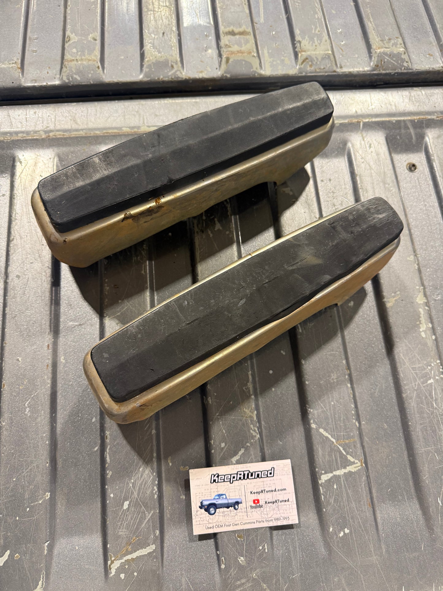 Bumper 89-91 Cummins Chrome Bumpers With Plastic Bumperette (stock photo)