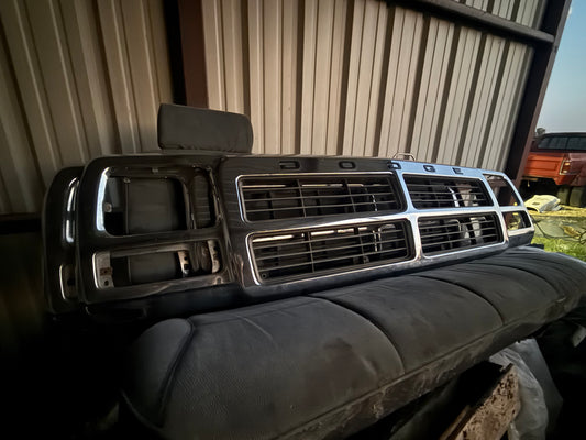 Grill Oem 91-93 Dodge Ram Good Shape (Has at least one crack local pickup)