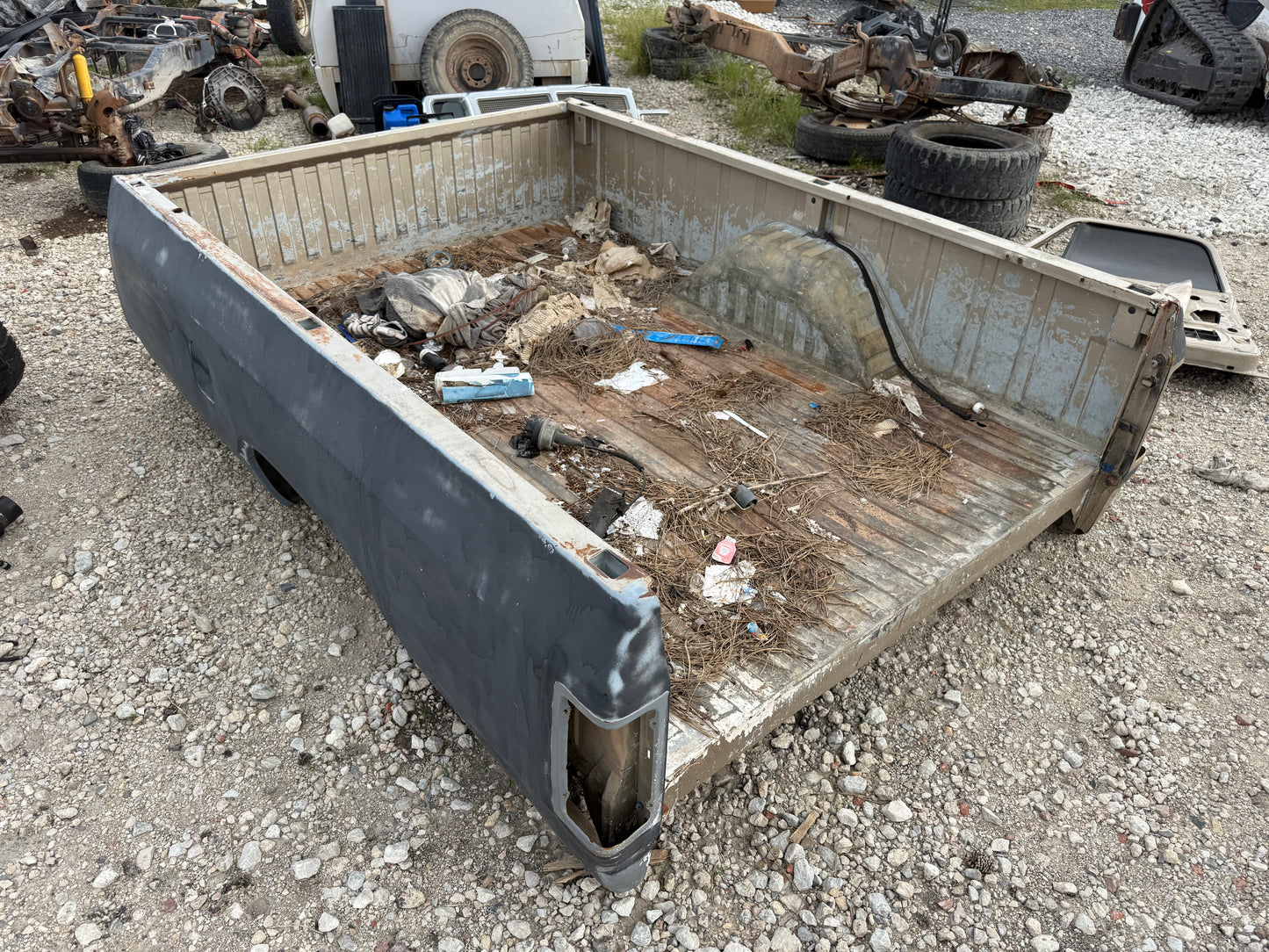 Black Single Wheel Bed First Gen (Local Pickup)