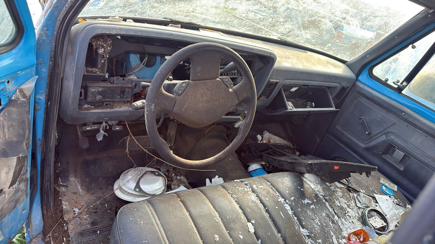 White single Cab Gutted 1st Gen Cummins 89-93 (Local Pickup)