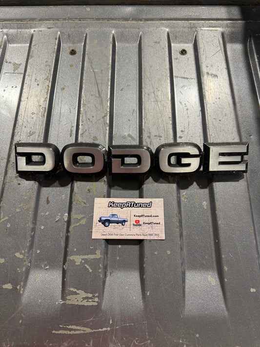 Hood emblem D O D G E