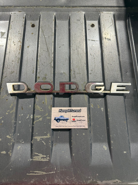 Hood emblem D O D G E