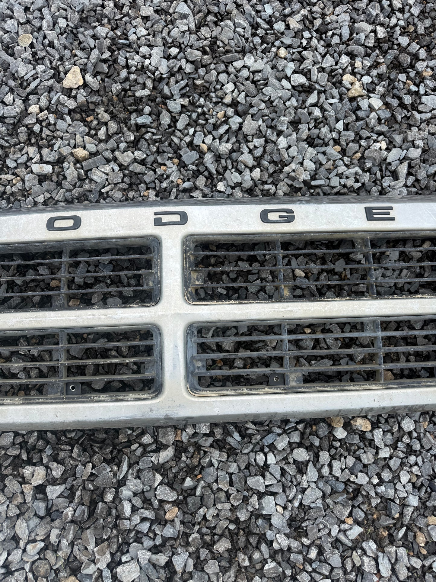 Grill Oem 91-93 Dodge Ram Good Shape (Has at least one crack local pickup)