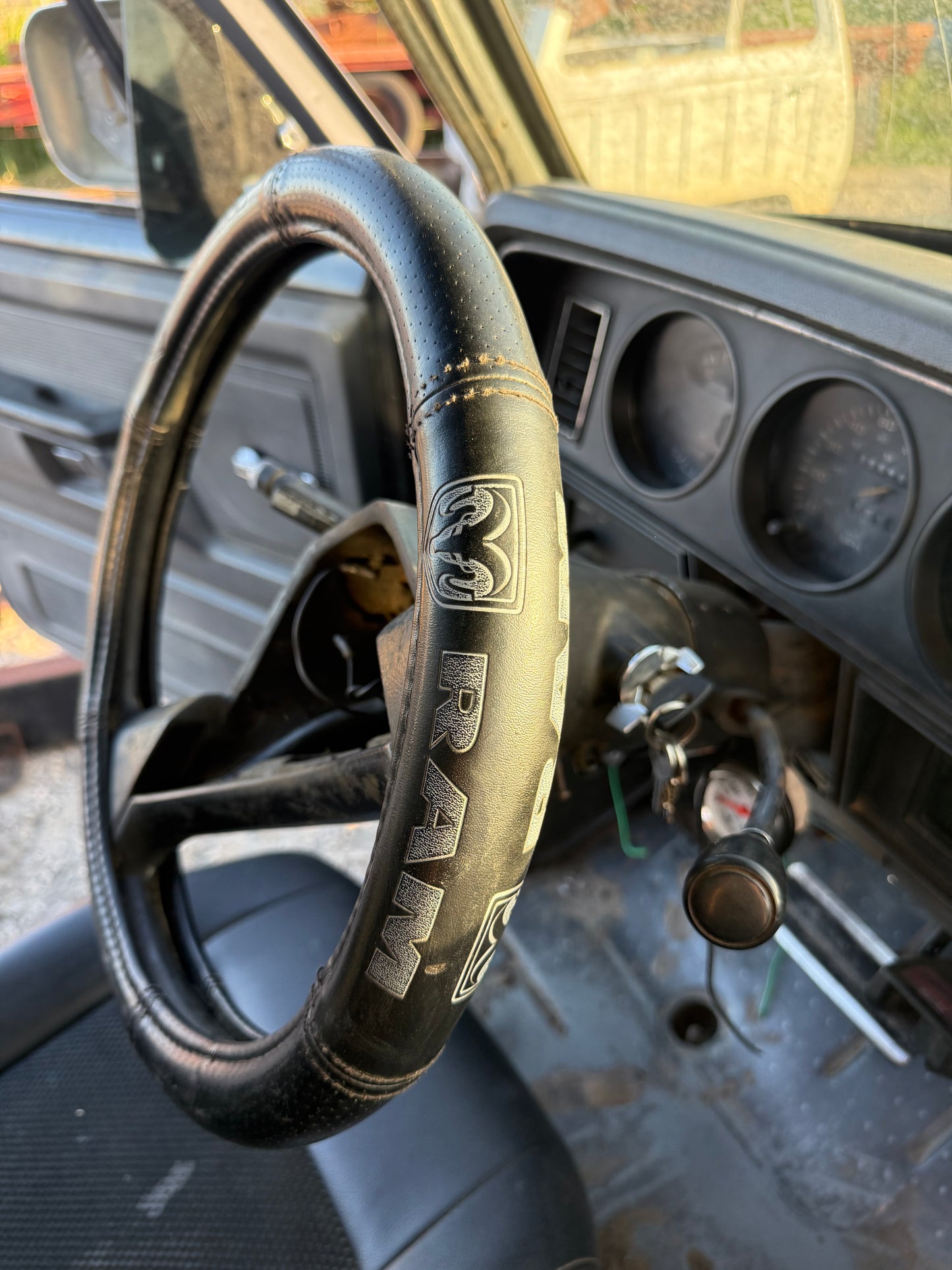 Steering Column 89-90 Dodge Ram Cummins Auto With Tilt (Whole Column) Tilt isn’t locking