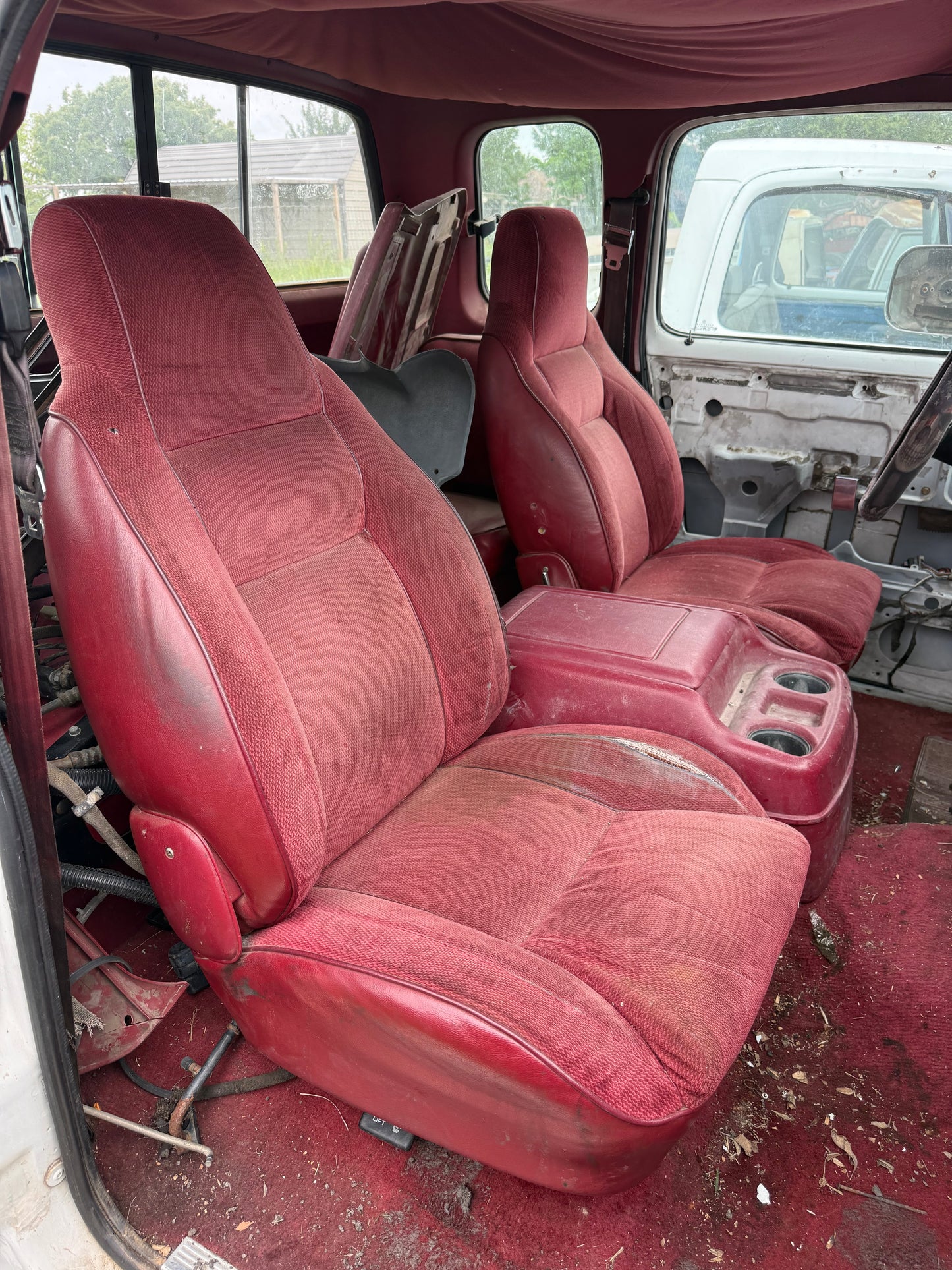 Bucket Seat And Center Console Set (Red) (no arm rests) 92-93 Dodge Ram 1st Gen Cummins (Local Pickup or Freight Shipping for extra)