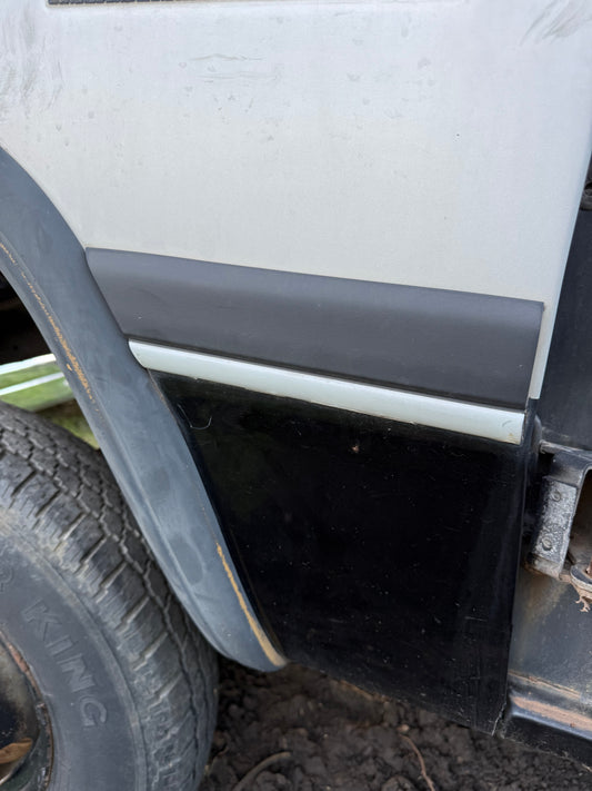 Front Fender Drivers Side LE Body Molding Trim 91-93 Dodge Ram First Gen Cummins