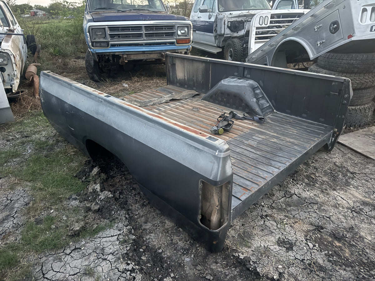Grey Longbed First Gen Cummins Needs Back Put Back In We Can Cut One From Another Bed And Include It With This One