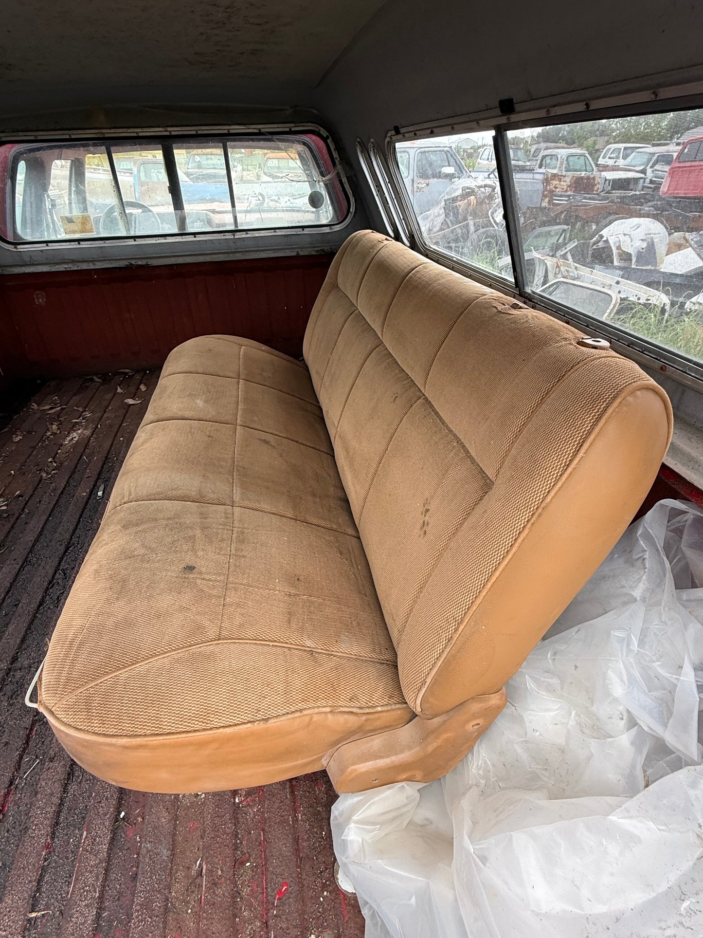 Spice Tan Bench Seat 89-90 Really Clean! (Local pickup or extra for shipping)